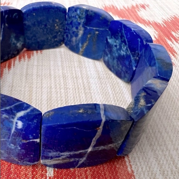 Jewelry - Beautiful Lapis Lazuli Semi-Precious Crystal stunning Stretch Bracelet